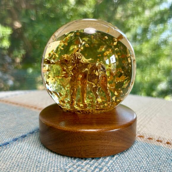 Vintage Golden Rain Snow Globe with 24K Gold Flakes and Elk Figurine - Picture 9 of 12
